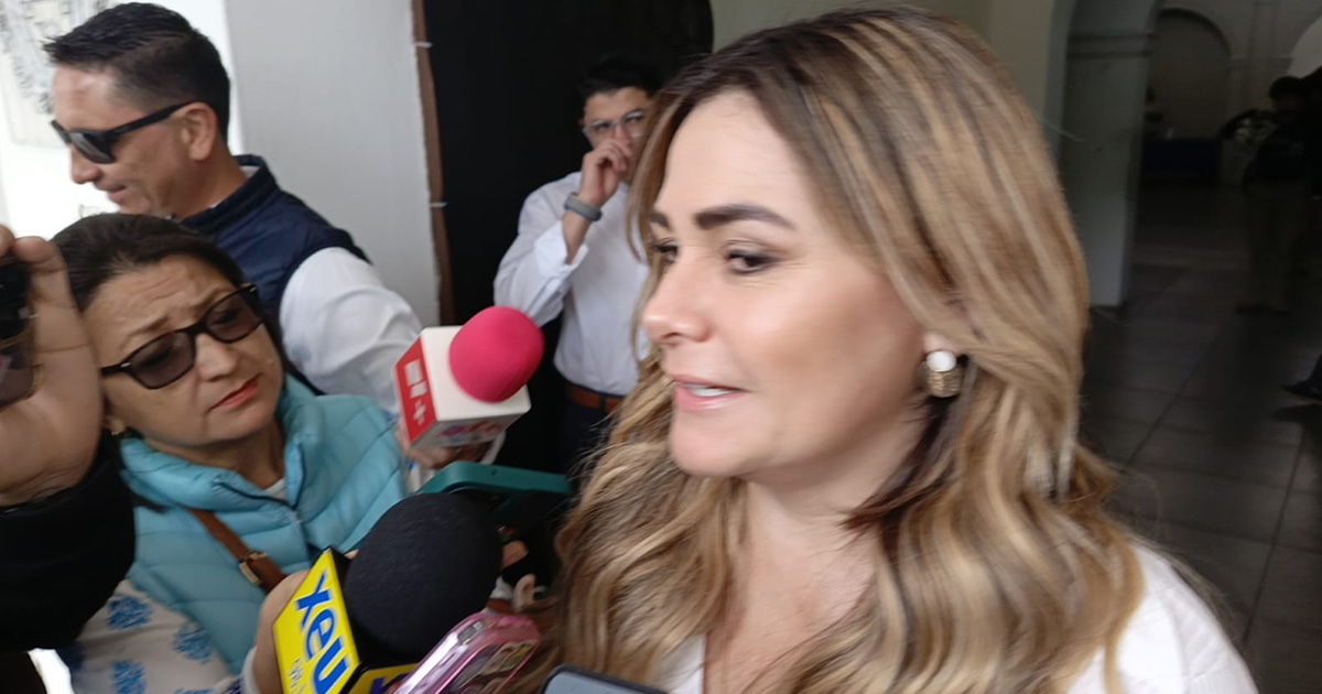 Clausura de UD "Hugo Sánchez" por bronca de Racing Veracruz afecta a más de mil deportistas: Alcaldesa Clausura de UD "Hugo Sánchez" por bronca de Racing Veracruz afecta a más de mil deportistas: Alcaldesa