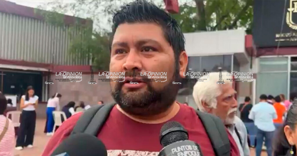 Vecinos de la Revolución solicitan rehabilitación de calles y servicios básicos Vecinos de la Revolución solicitan rehabilitación de calles y servicios básicos