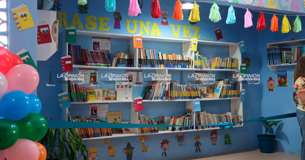 Reinaugura alcaldesa Adanely Rodríguez Biblioteca Escolar "Montecitos" Reinaugura alcaldesa Adanely Rodríguez Biblioteca Escolar "Montecitos"