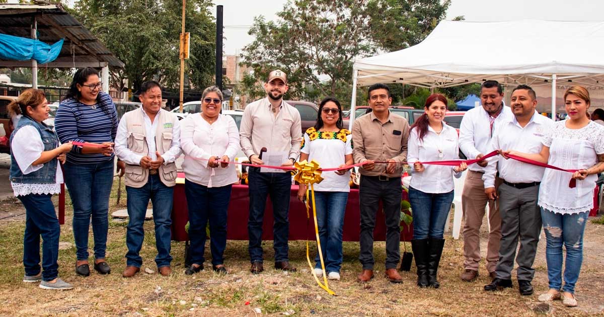 Arranca Tianguis Campesino en Kawatzin Arranca Tianguis Campesino en Kawatzin