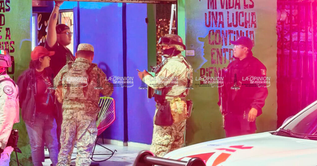 Privan de la libertad a un masculino Privan de la libertad a un masculino