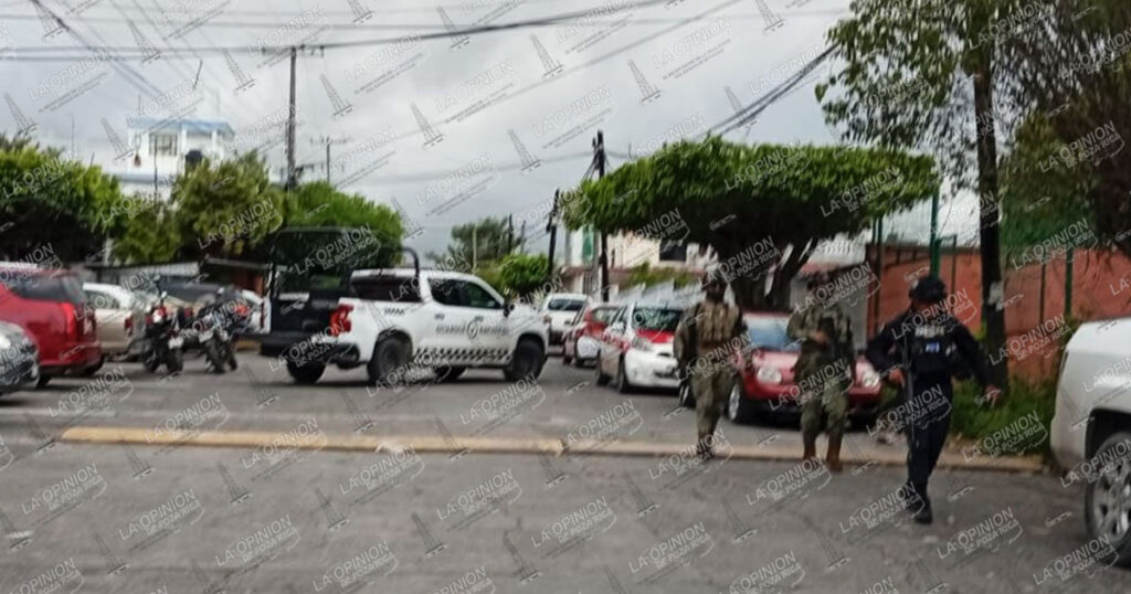 Aseguran camioneta tras persecución Aseguran camioneta tras persecución