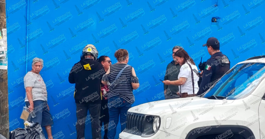 A punto de volcar tras chocar contra patrulla A punto de volcar tras chocar contra patrulla