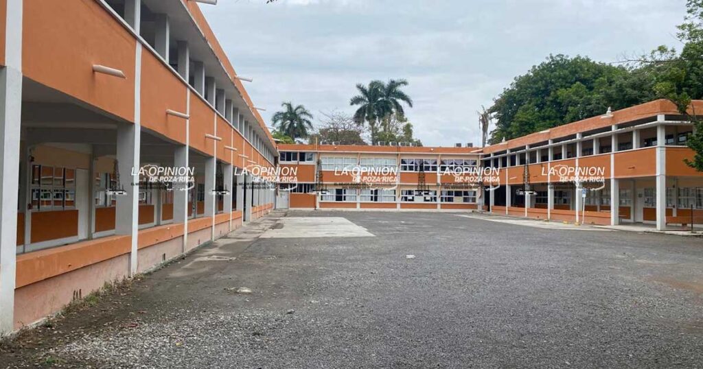 Siempre sí suspendieron clases este lunes varias escuelas Siempre sí suspendieron clases este lunes varias escuelas