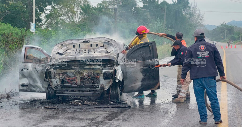Incendio consume camioneta de valores Incendio consume camioneta de valores