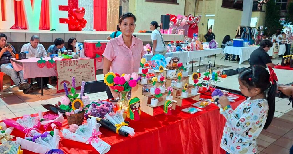 Artesanos y comerciantes locales participan en el “Mercadito del Amor” de San Rafael Artesanos y comerciantes locales participan en el “Mercadito del Amor” de San Rafael