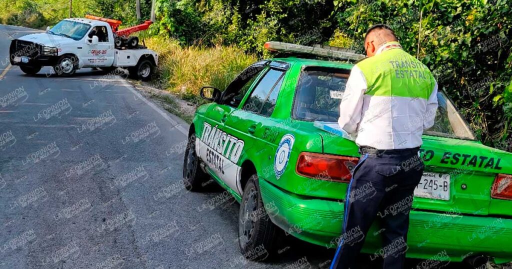 Se va al barranco en la Chote–Coatzintla Se va al barranco en la Chote–Coatzintla