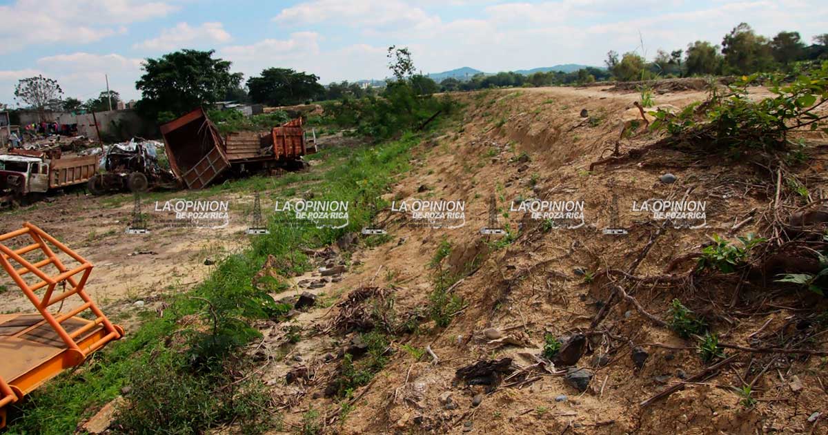 Muro de contención en Poza Rica sin rehabilitación Muro de contención en Poza Rica sin rehabilitación