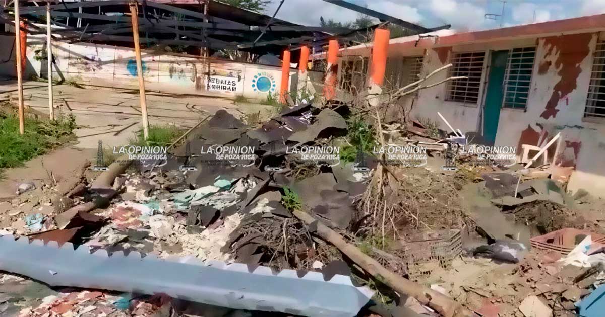 Tras 4 meses de la inundación esperan al personal de INIFED Tras 4 meses de la inundación esperan al personal de INIFED