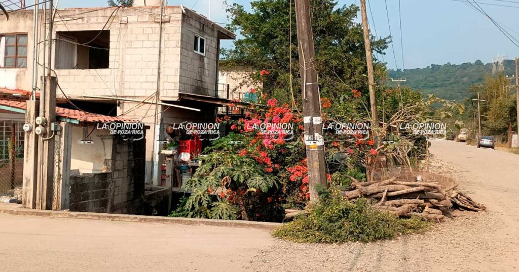 Derrame de hidrocarburo; desalojan a varias familias Derrame de hidrocarburo; desalojan a varias familias