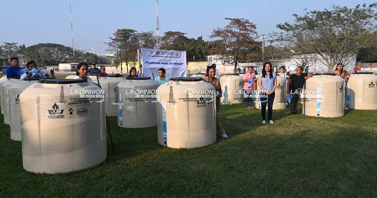 Reactiva municipio de Veracruz entrega de tinacos con programa "Aguavida para tu Hogar" Reactiva municipio de Veracruz entrega de tinacos con programa "Aguavida para tu Hogar"