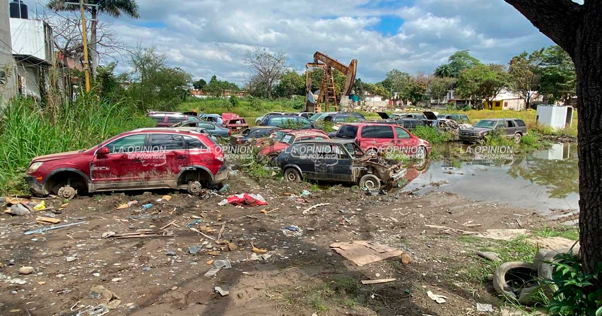 Más de 70 vehículos inundados han sido entregados a sus dueños Más de 70 vehículos inundados han sido entregados a sus dueños