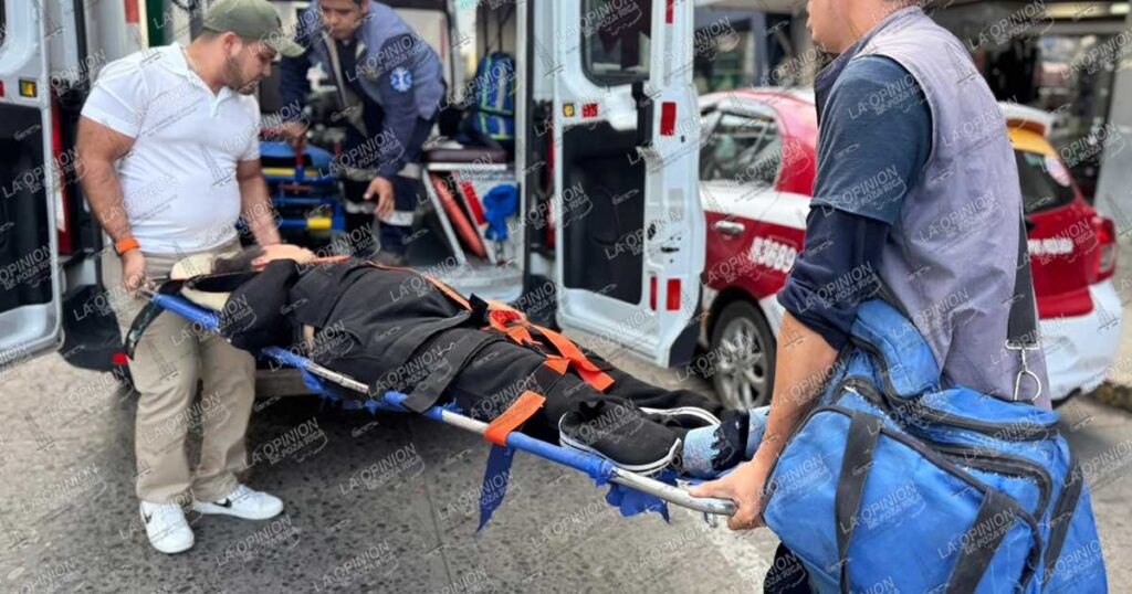 Se desvanece en zapatería Se desvanece en zapatería