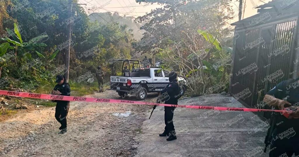 Abandonan camioneta robada de Mercado Libre Abandonan camioneta robada de Mercado Libre