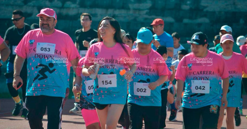 Realizan con éxito la 3ª Carrera Down en beneficio del CAM 68 en Xalapa