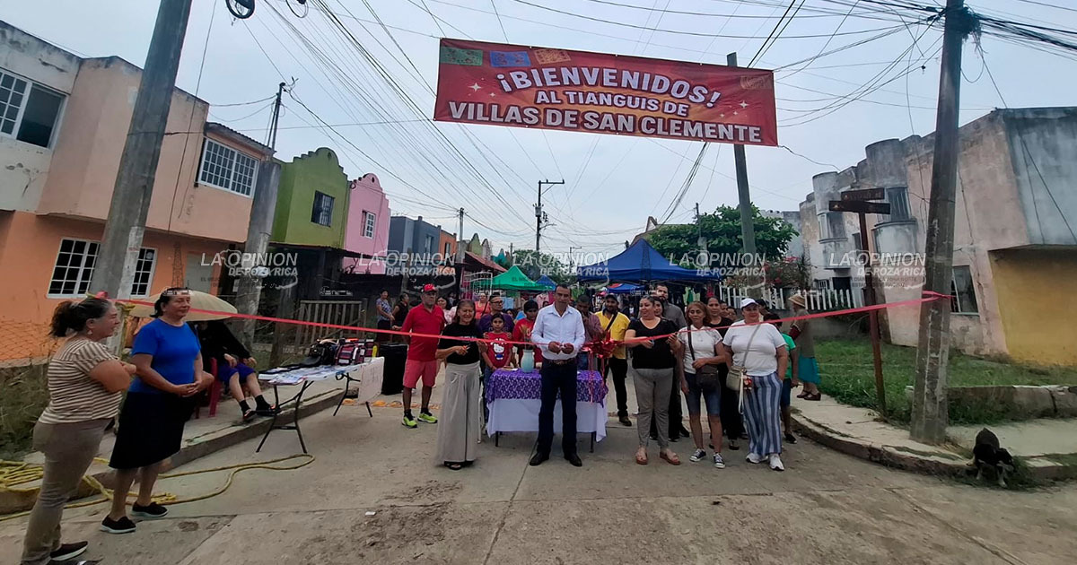 Inicia tianguis nocturno en Villas de San Clemente