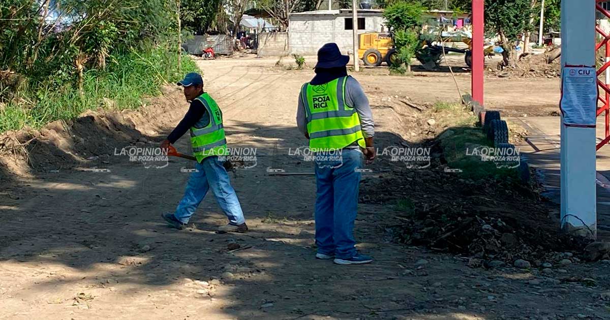 Últimos trabajos para habilitar el sitio donde llegará el Nuncio Apostólico Últimos trabajos para habilitar el sitio donde llegará el Nuncio Apostólico