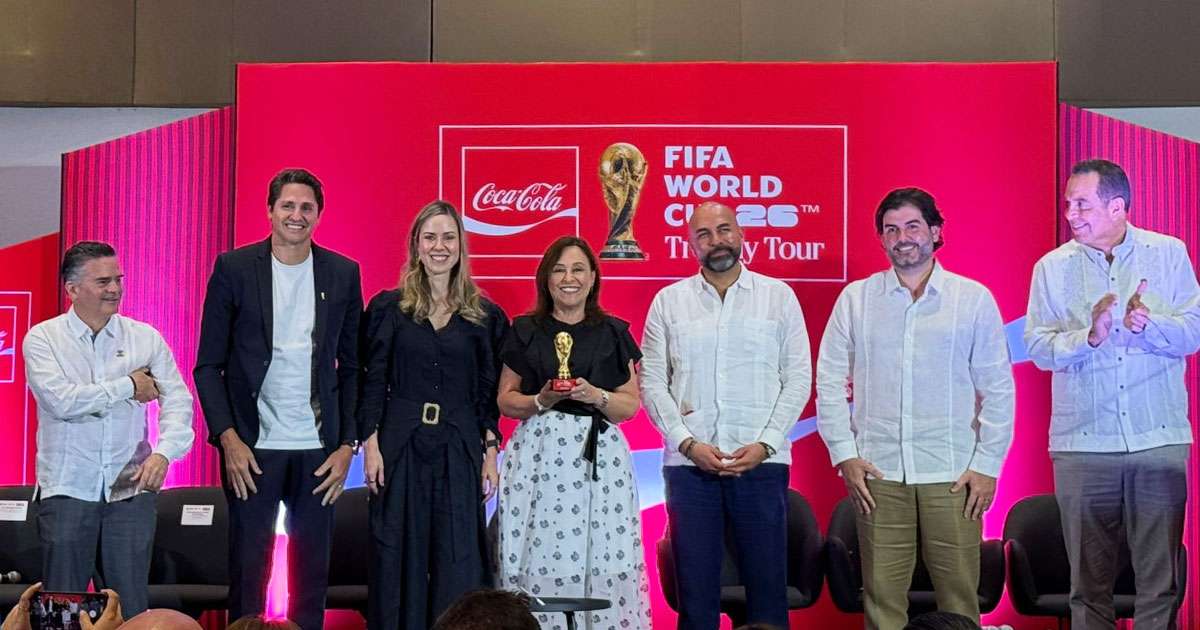 El campeón del mundo Edmilson trae la Copa FIFA al World Trade Center Veracruz El campeón del mundo Edmilson trae la Copa FIFA al World Trade Center Veracruz