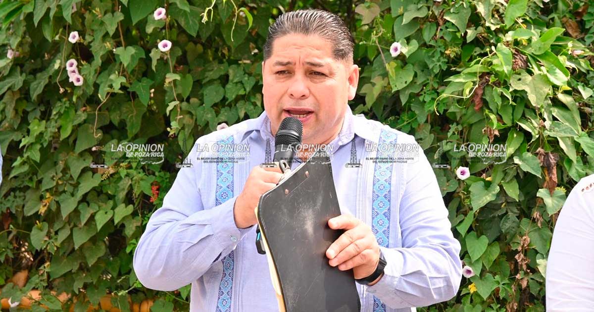 Persigue una camioneta al alcalde de Castillo de Teayo Persigue una camioneta al alcalde de Castillo de Teayo