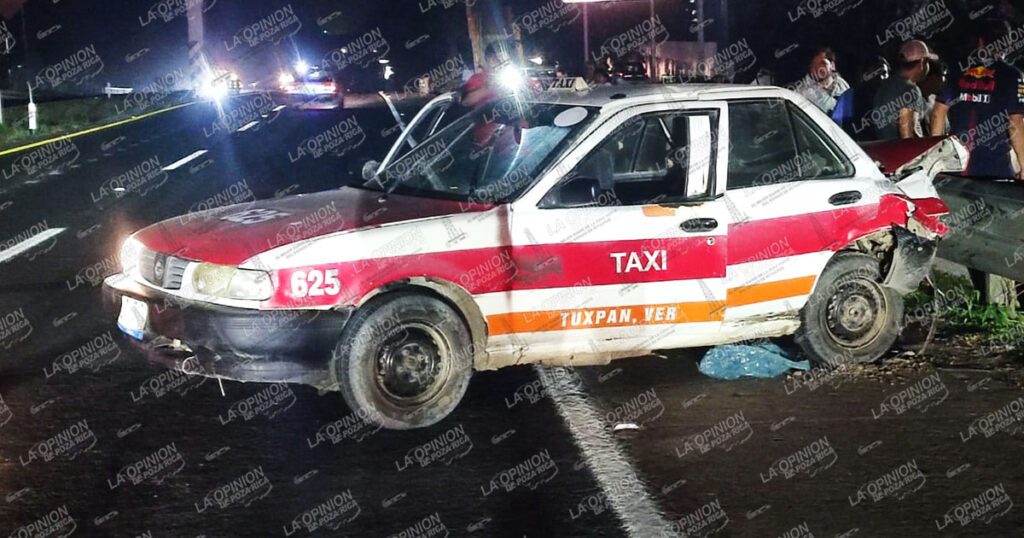Brutal choque entre taxis en la México-Tuxpan Brutal choque entre taxis en la México-Tuxpan