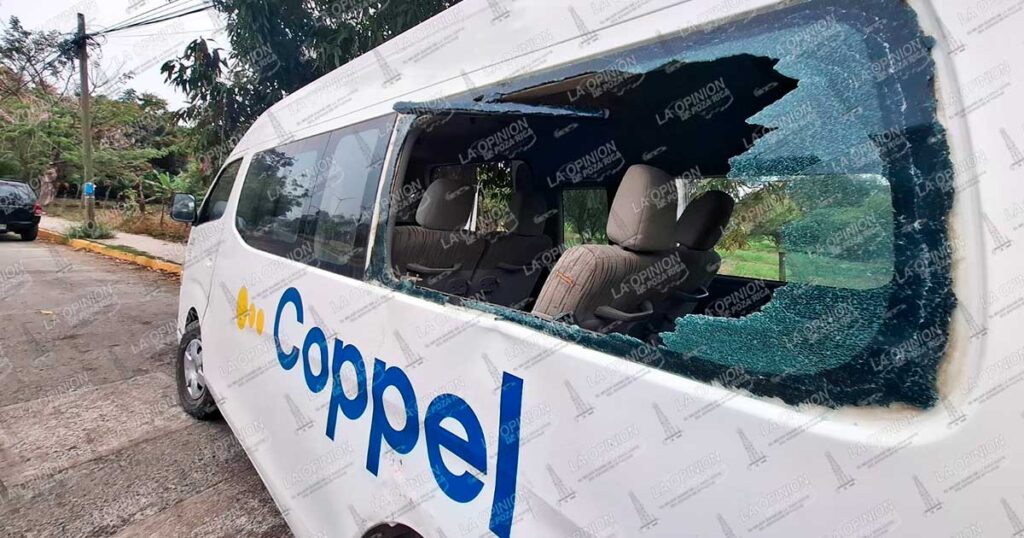 Motociclista lesionado en choque con camioneta Motociclista lesionado en choque con camioneta