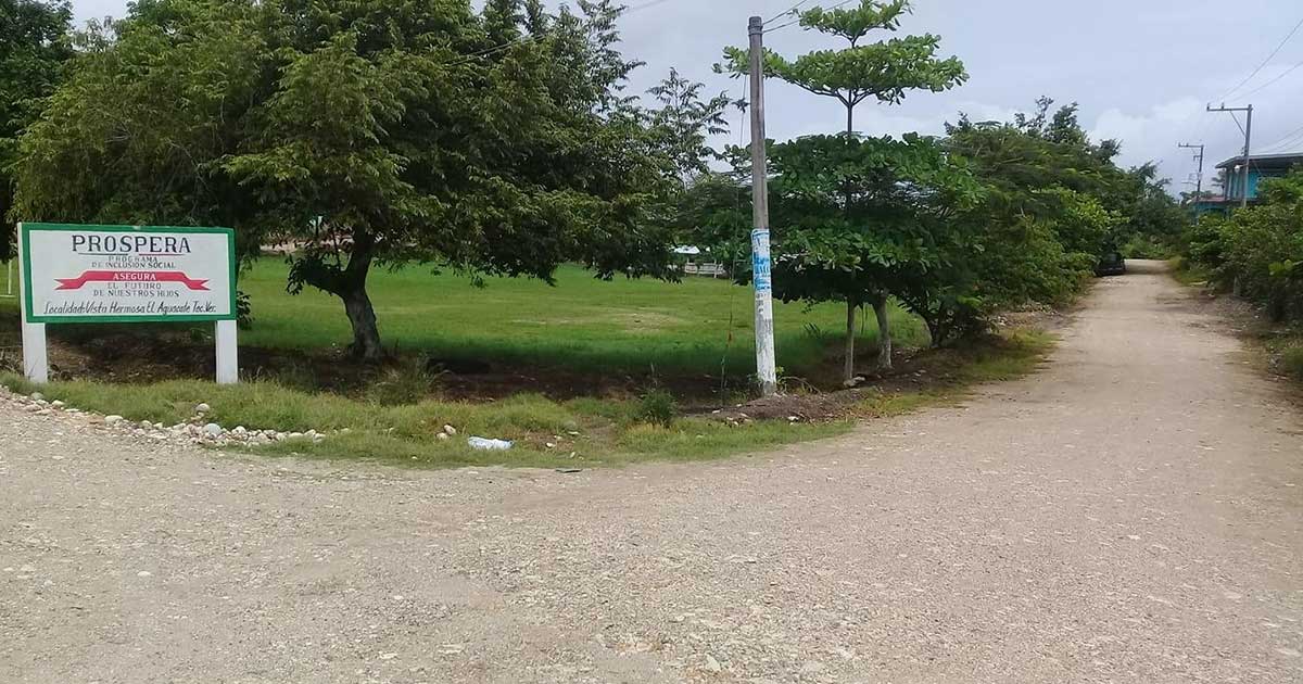 Comunidades de Tecolutla cumplen más de 24 horas sin luz; vecinos exigen respuesta de la CFE Comunidades de Tecolutla cumplen más de 24 horas sin luz; vecinos exigen respuesta de la CFE