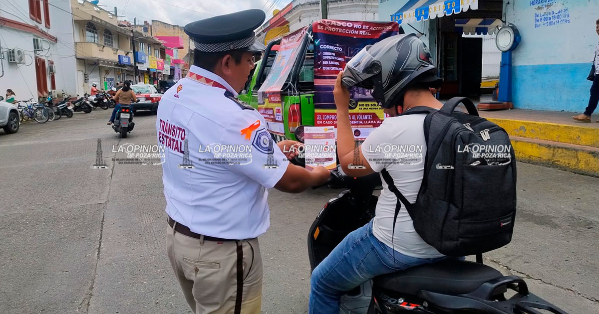 Motociclistas reciben llamado a priorizar el uso del casco en Gutiérrez Zamora Motociclistas reciben llamado a priorizar el uso del casco en Gutiérrez Zamora