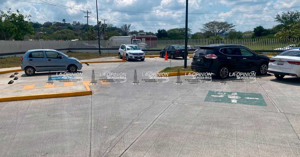 Abogados sin acceso al estacionamiento de Ciudad Judicial Poza Rica Abogados sin acceso al estacionamiento de Ciudad Judicial Poza Rica