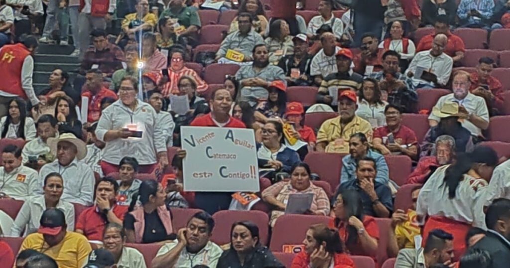 Militantes del PT en Veracruz suspenden Congreso Estatal Extraordinario tras inconformidad por propuesta de dirigente Militantes del PT en Veracruz suspenden Congreso Estatal Extraordinario tras inconformidad por propuesta de dirigente
