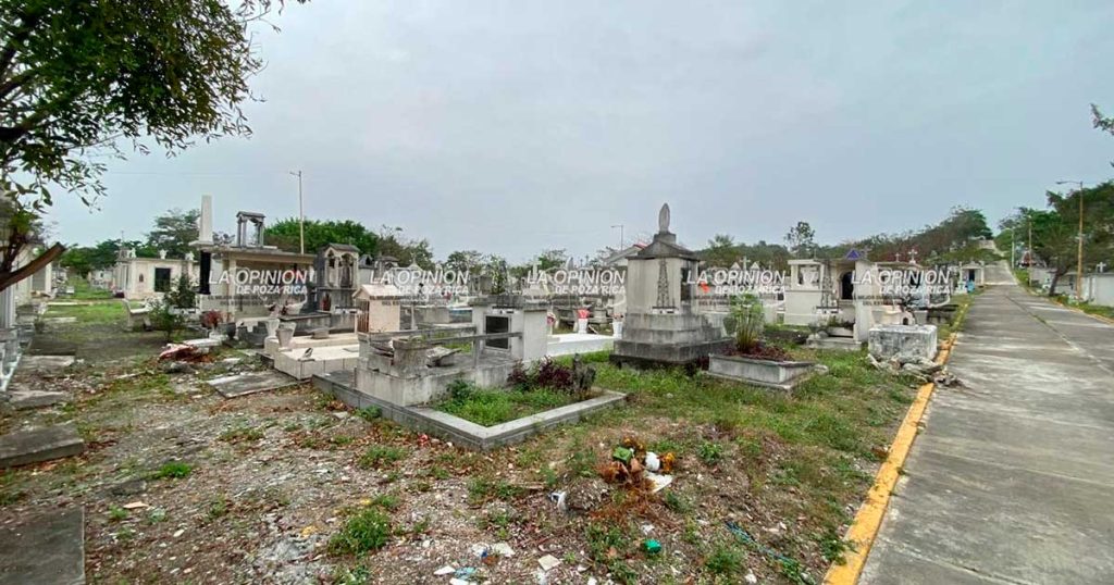 Aplicarán labores de limpieza en el panteón Santísima Trinidad Aplicarán labores de limpieza en el panteón Santísima Trinidad