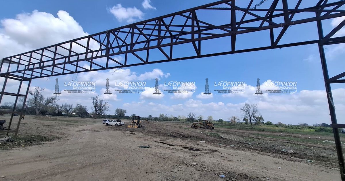 Alistan el terreno sede de la Feria de la Naranja Alistan el terreno sede de la Feria de la Naranja