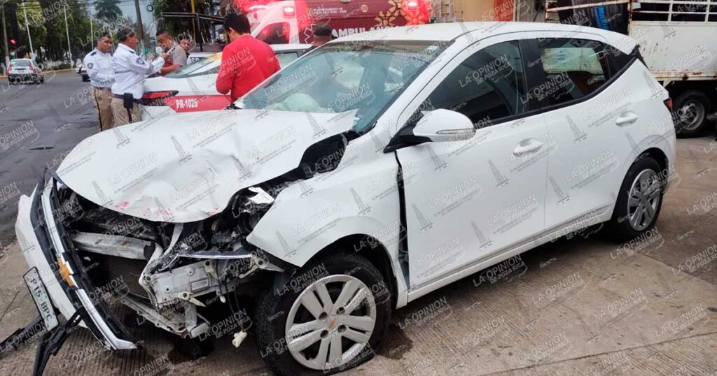 Carambola deja mujer lesionada Carambola deja mujer lesionada