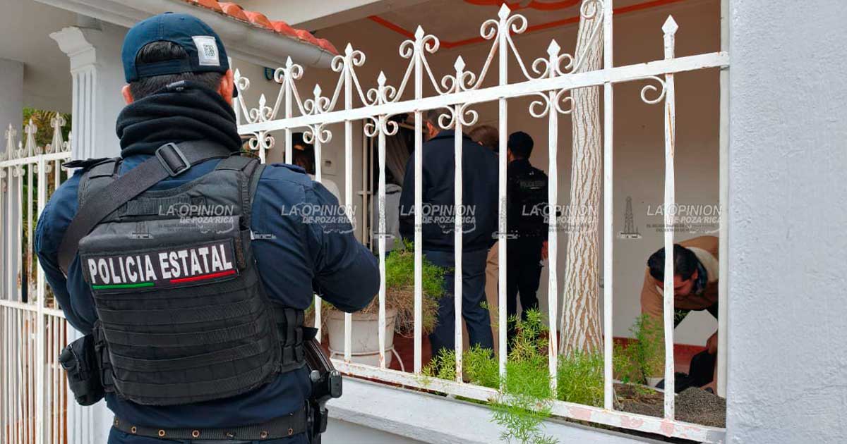 Ejecutan orden de desalojo en vivienda Ejecutan orden de desalojo en vivienda
