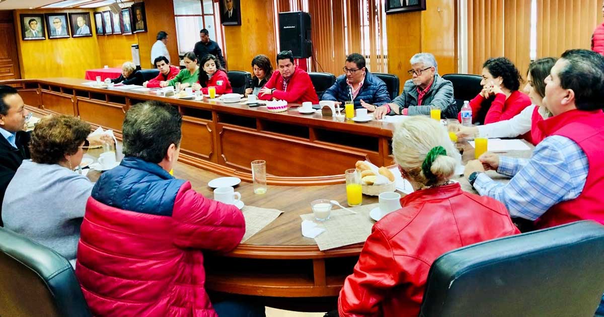 PRI Veracruz hace un llamado a MC y PAN para unirse en una gran alianza opositora PRI Veracruz hace un llamado a MC y PAN para unirse en una gran alianza opositora