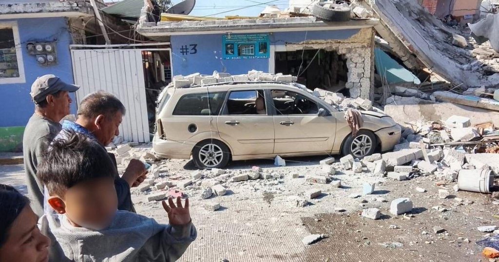 Explota casa en Coacalco, por acumulación de gas Explota casa en Coacalco, por acumulación de gas