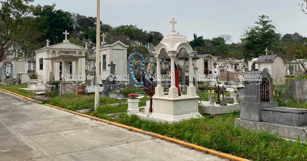 Aplicarán labores de limpieza en el panteón Santísima Trinidad Aplicarán labores de limpieza en el panteón Santísima Trinidad