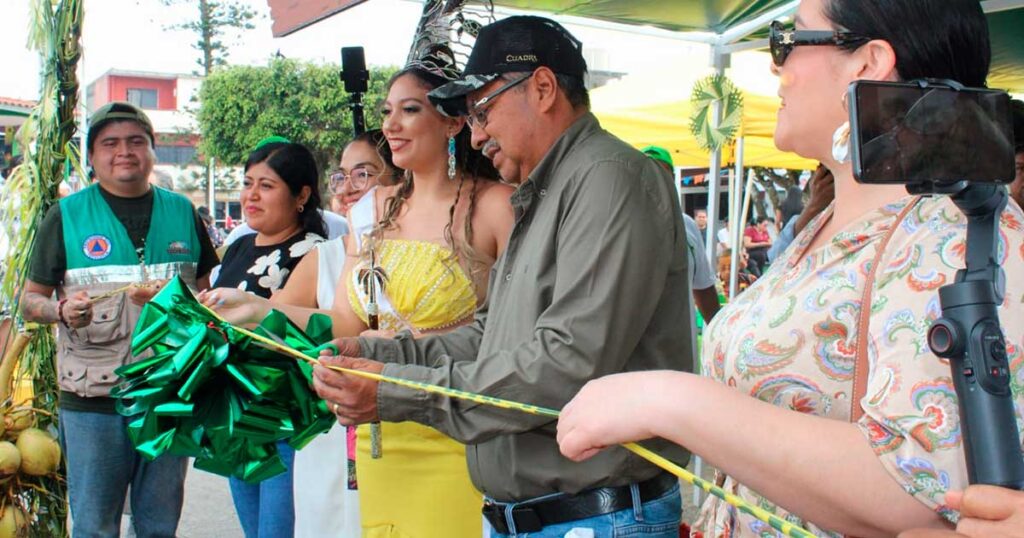 Con repartición masiva, Tecolutla cierra con éxito el Festival del Dulce de Coco más grande del mundo Con repartición masiva, Tecolutla cierra con éxito el Festival del Dulce de Coco más grande del mundo