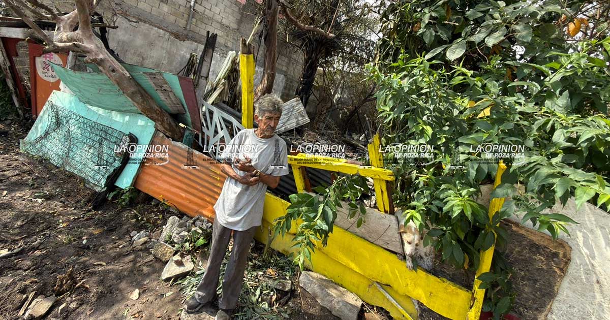 Adulto mayor pierde todo tras incendio de su vivienda en Boca del Río, pide ayuda Adulto mayor pierde todo tras incendio de su vivienda en Boca del Río, pide ayuda