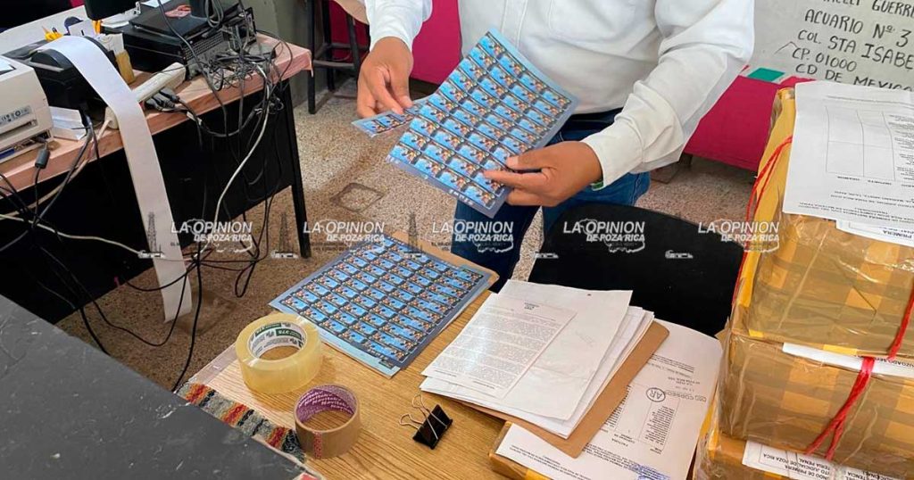 Niños de primaria visitan la oficina de Correos de México Niños de primaria visitan la oficina de Correos de México
