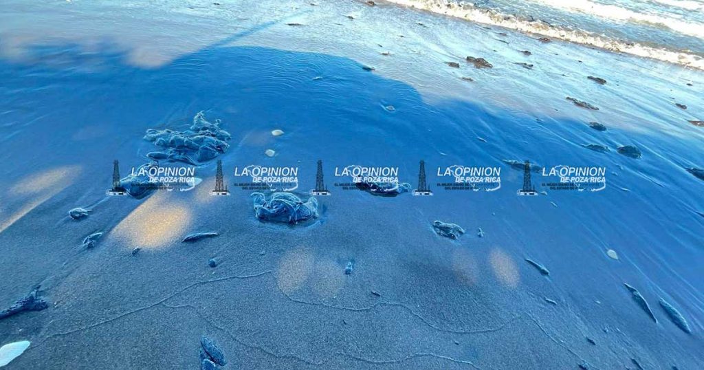 Alertan por manchas de hidrocarburo en Rancho Playa Alertan por manchas de hidrocarburo en Rancho Playa