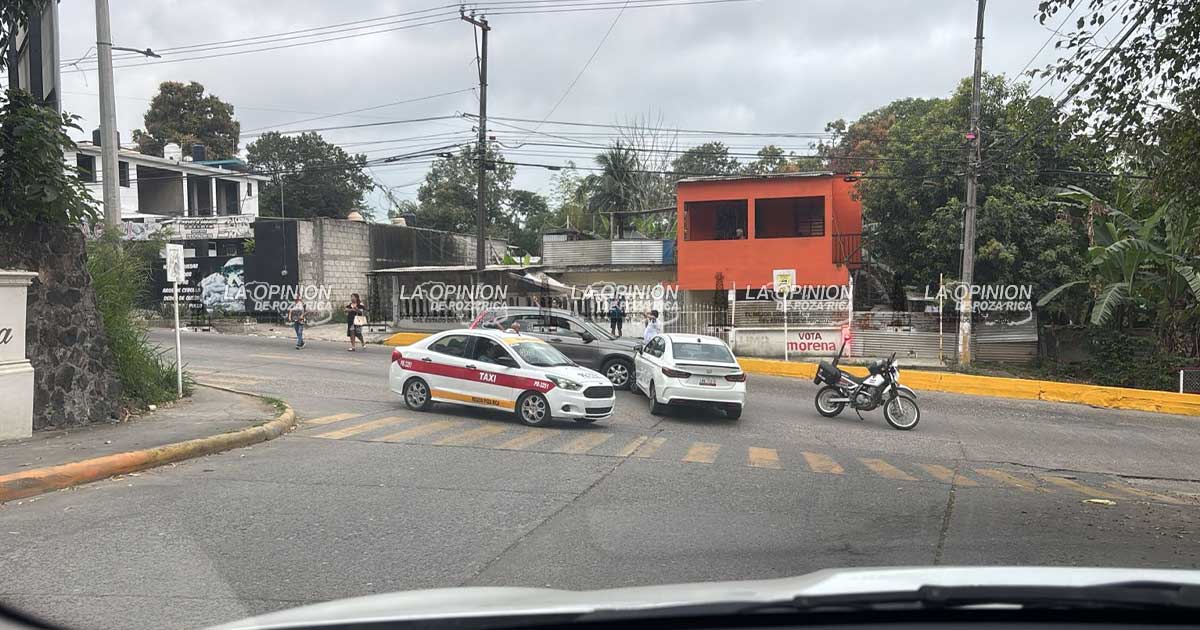 Piden semáforo en Bosques Piden semáforo en Bosques