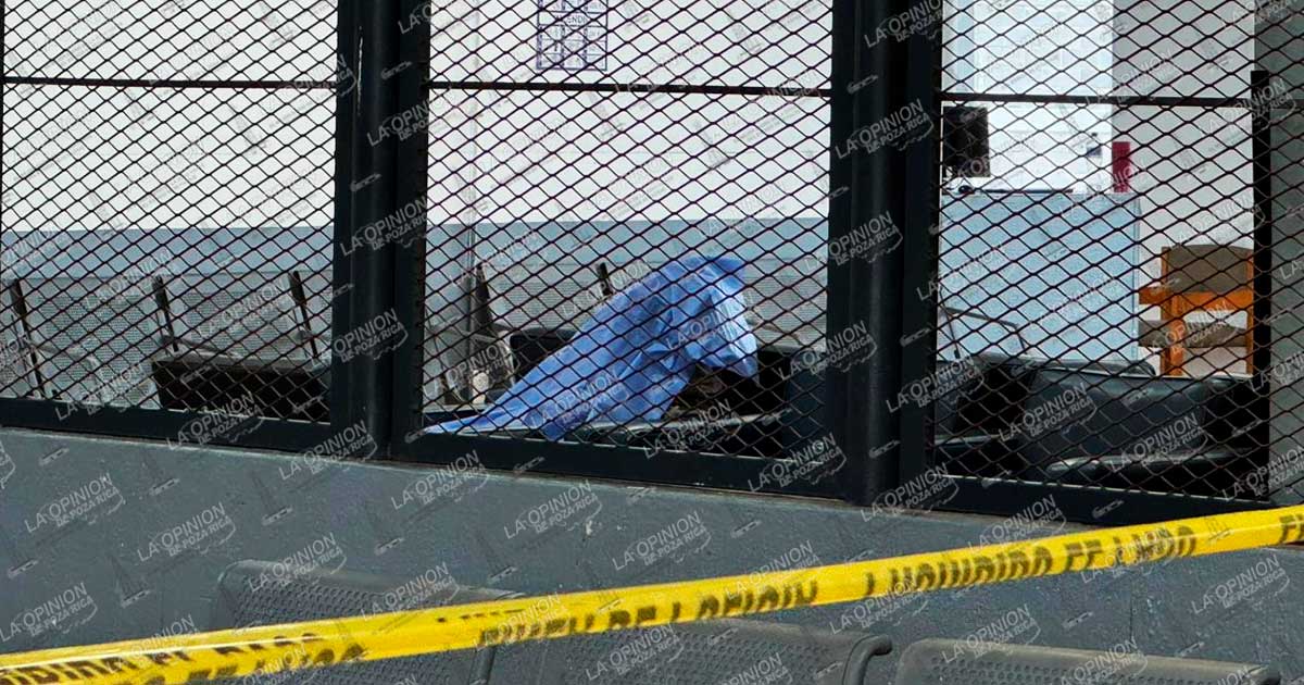 Muere hombre en sala de espera de la terminal ADO Muere hombre en sala de espera de la terminal ADO