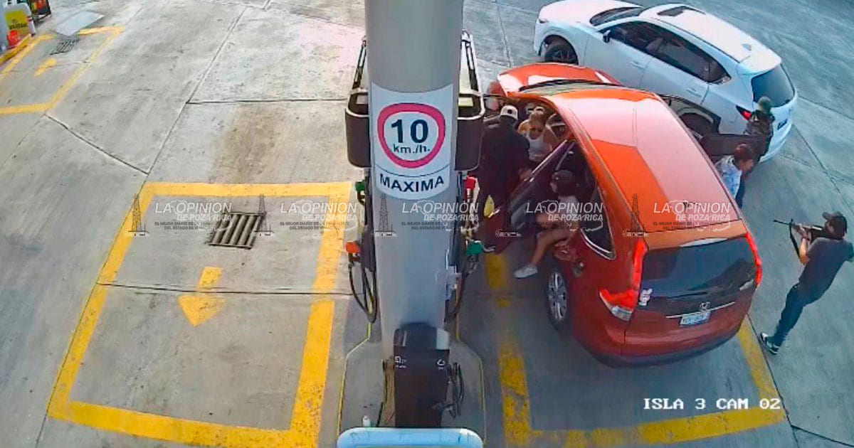 Recuperan camioneta robada en Tihuatlán