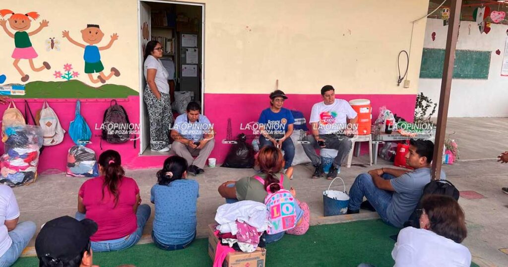Voluntarios realizan mejoras del jardín de niños en la Guadalupe Victoria Voluntarios realizan mejoras del jardín de niños en la Guadalupe Victoria