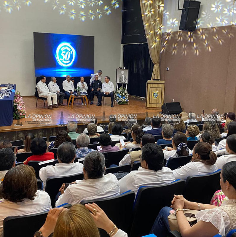 Celebran el 50 aniversario de la FESAPAUV Poza Rica-Tuxpan