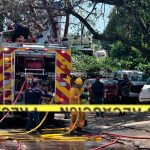Fuego arrasa con taller automotriz