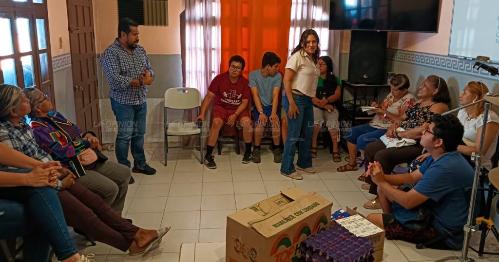 Entregan productos de la canasta básica bajo costo en Boca del Río