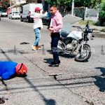 Se pasa alto y chocó