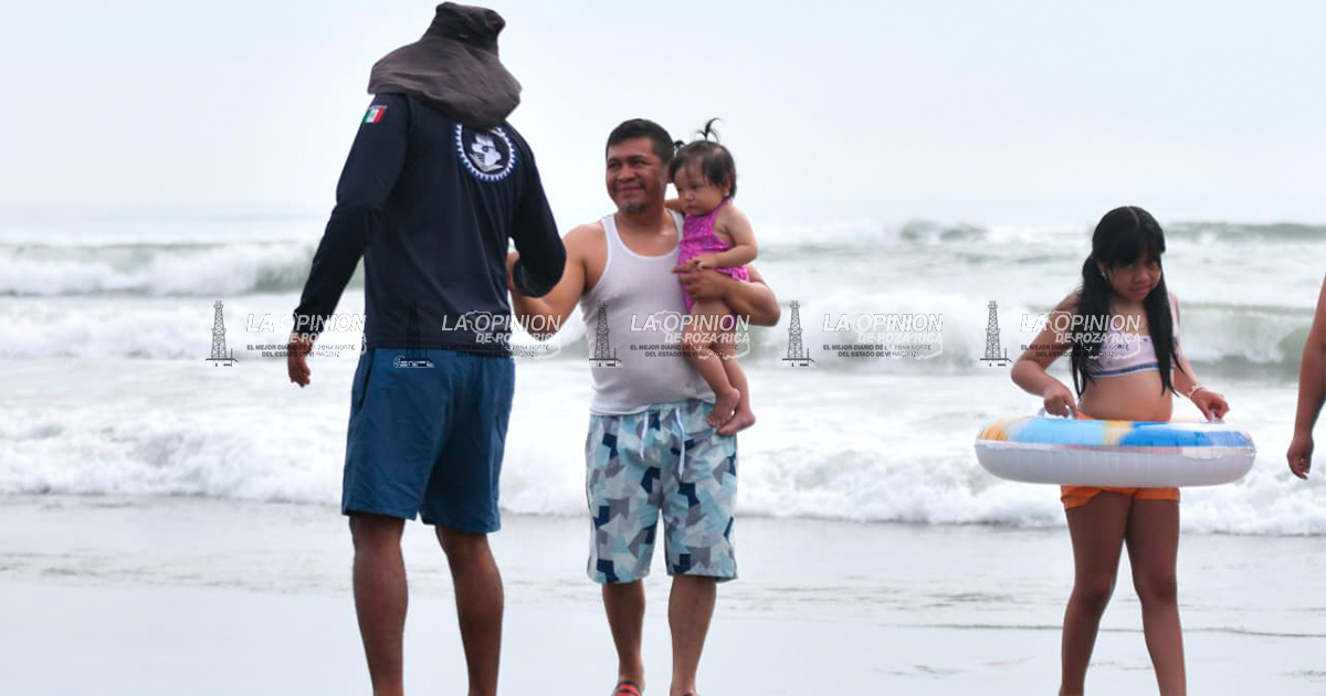 Visitantes destacan playas limpias en Veracruz y piden no dejarse llevar por versiones erróneas