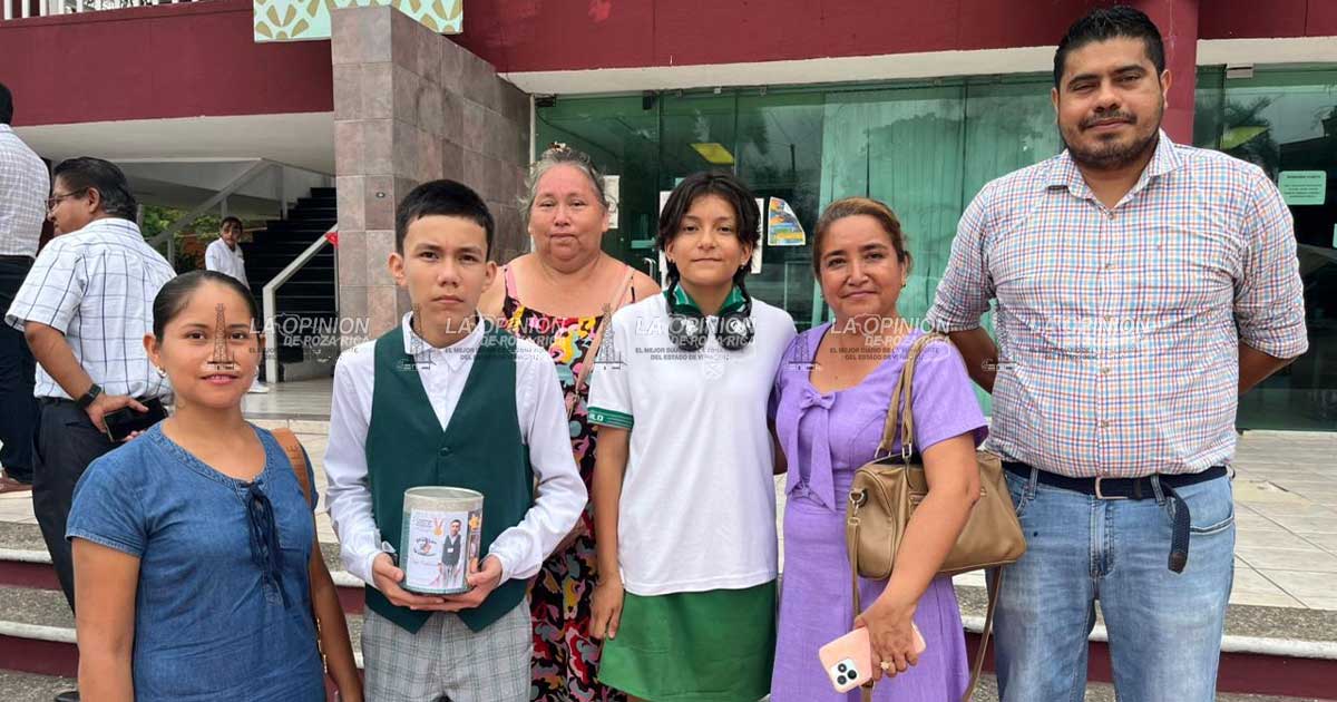 Destacados alumnos piden apoyo para representar a Veracruz Destacados alumnos piden apoyo para representar a Veracruz